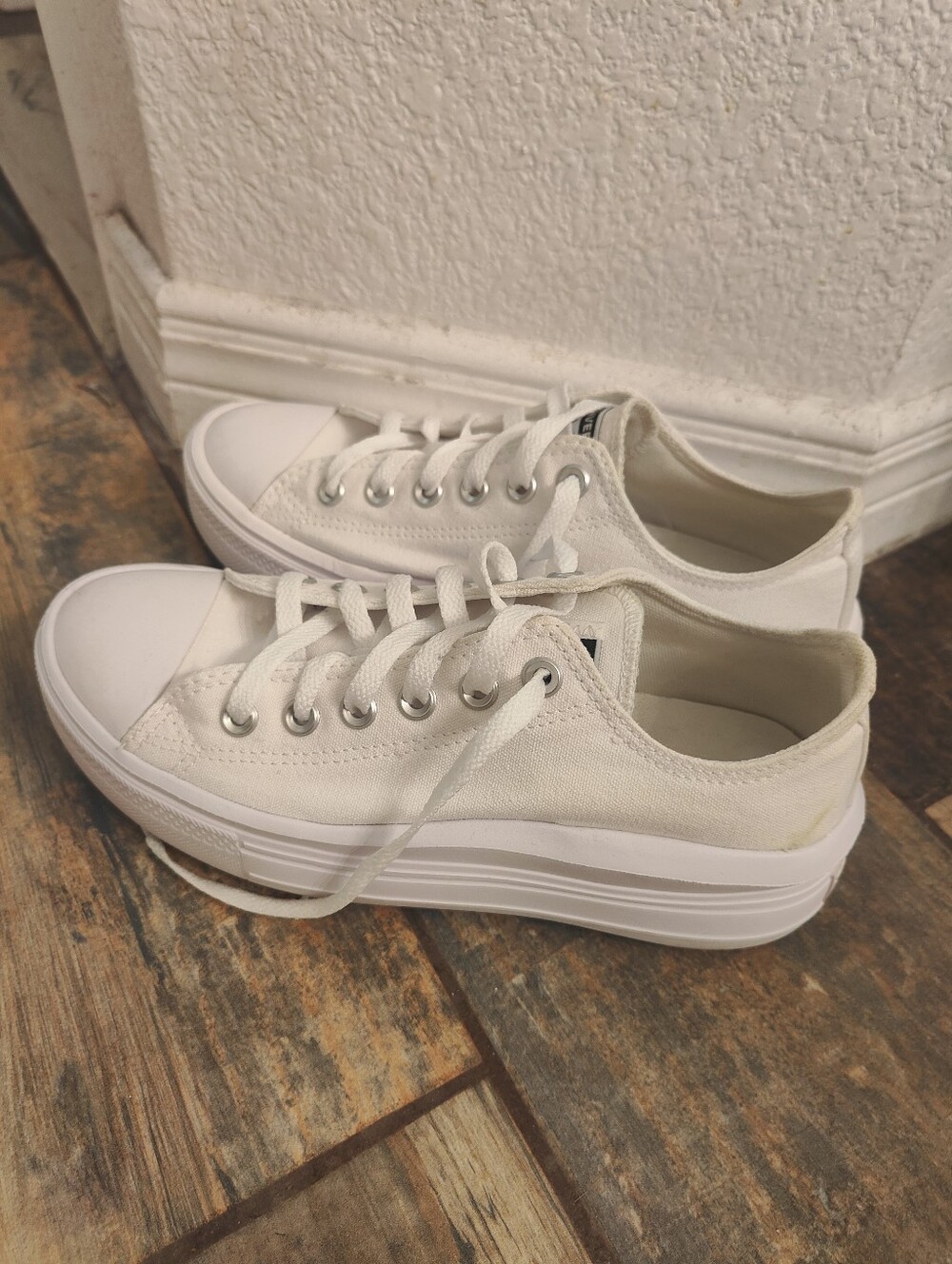 Converse Chuck Taylor All Star Move Canvas Platform, 8.5 Women's, White - Picture 3 of 8